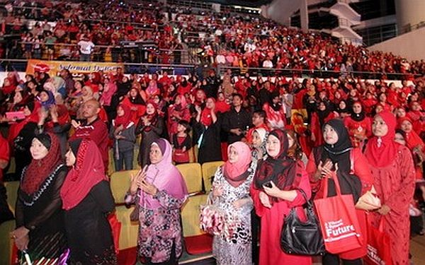 Earnest bunch: A section of the MLM agents present at Hai-O Marketing’s 20th anniversary celebration at Stadium Malawati, Shah Alam recently.