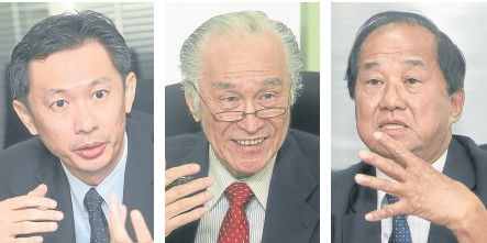胡禄铭（左起） 、陈凯希及杨天培针对马中的各种经贸课题侃侃而谈。