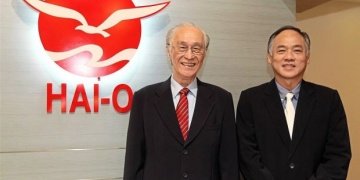 Core focus: Tan (left) says Hai-O will always focus on its core business. With him is group CFO Hew Von Kin