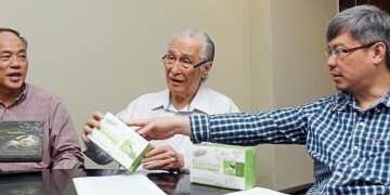 Long legacy: (From left) Hew, Kai Hee and Keng Kang showing Hai-O’s bestselling products.