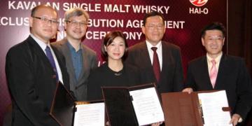 (from left) Grand Brands manager George Fong, Hai-O Group managing director Tan Keng Kang, King Car Food Industrial global marketing deputy director Yvonne Chou, Taipei Economic and Cultural office in Malaysia representative James Chi-ping and Hai-O Enterprise Berhad general manager Tan Kee Hock at the signing ceremony.